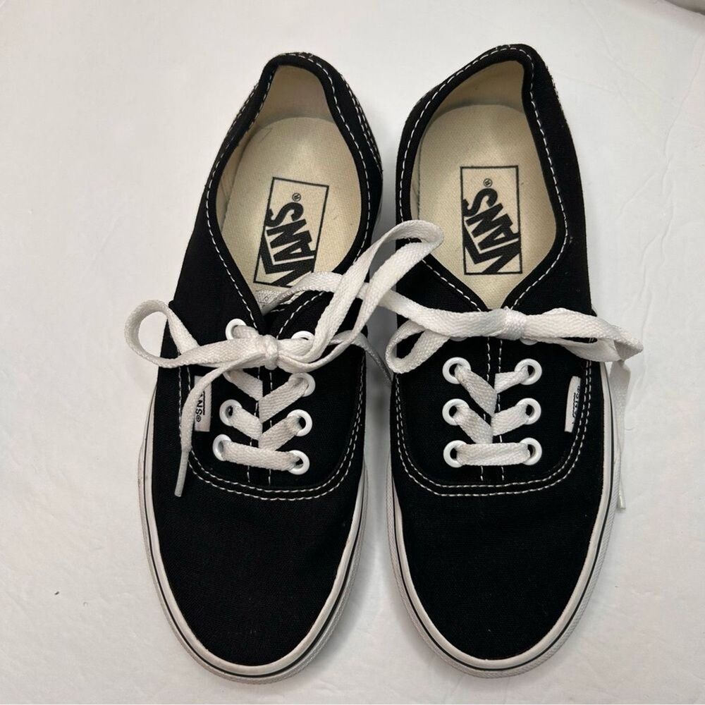 Vans Unisex Black Classic Canvas Women’s Size 5.5 Men’s Size 4 Slip-OnSneakers